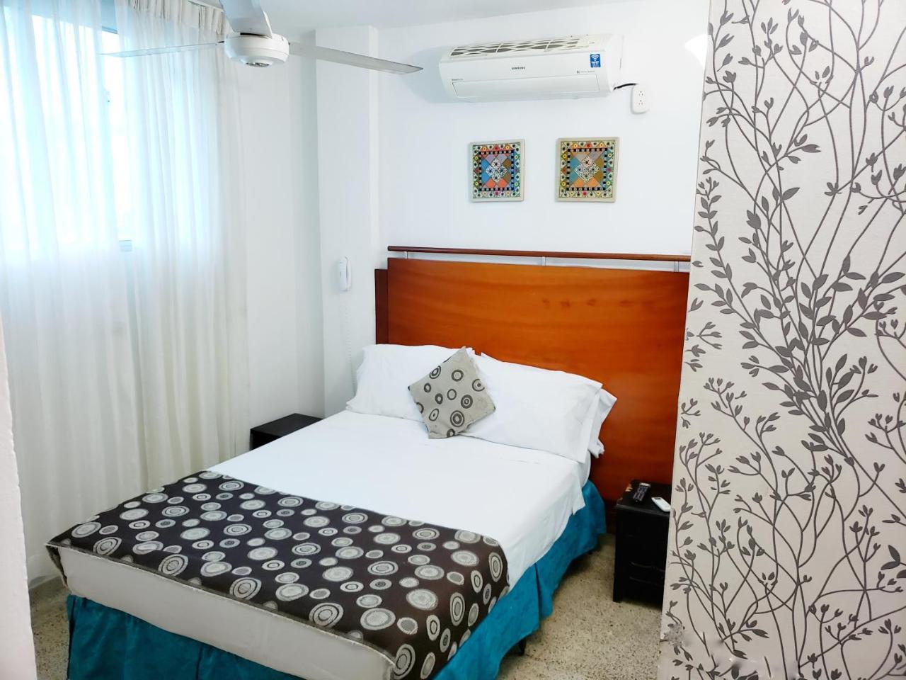 Hotel Radoa El Banco  Exteriör bild